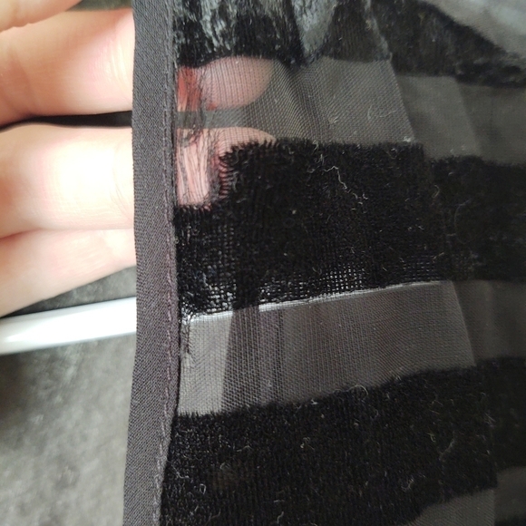 MOTHERHOOD Maternity Velvet Blouse - Picture 4 of 5